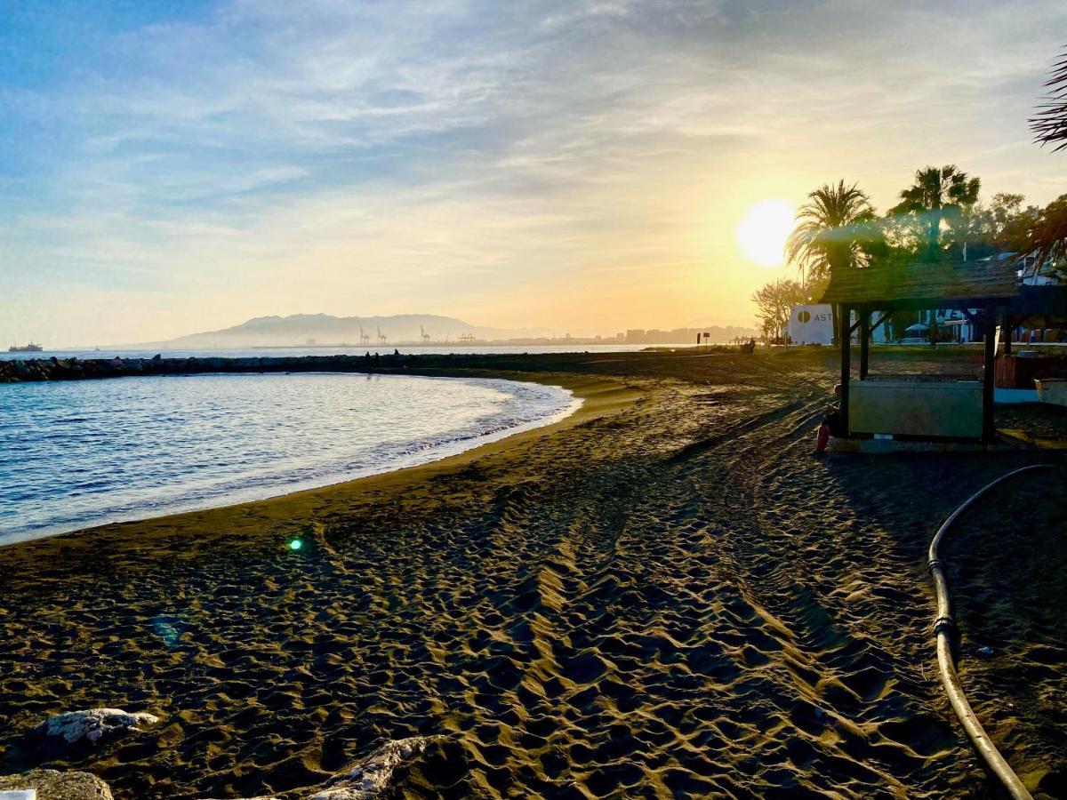 Malaga Beach And Sun Εξωτερικό φωτογραφία